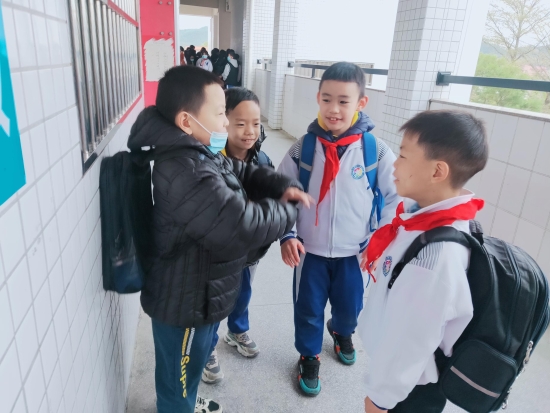 已处理20  同学，又见面啦（共和平岭小学）.jpg