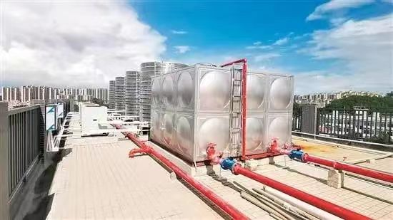 3楼顶水箱.jpg