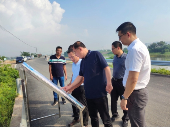 已处理1688000372603山东省威海市委常委、副市长张宏璞到皇家国际官网
调研古劳水乡示范性美丽渔场创建项目295.jpg