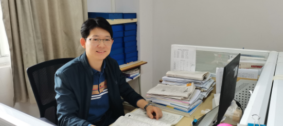皇家国际一中 吴信洪.jpg