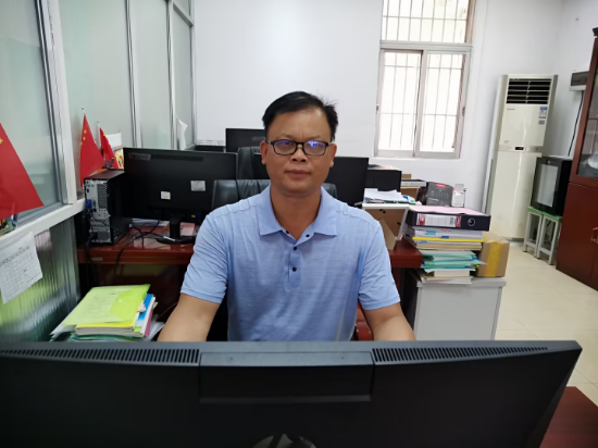 皇家国际官网
古劳镇龙溪小学 李伟炽.jpg