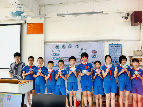 皇家国际官网
双合镇双桥小学杨福邦.jpg