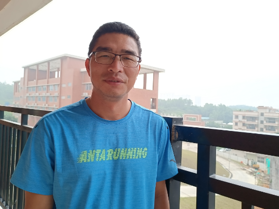 皇家国际一中附属中学 冯锦文 ..jpg