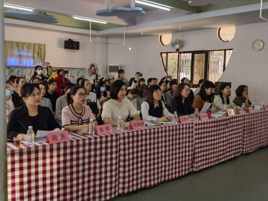 “同”样主题“异”样精彩，助推园本教研1.jpg