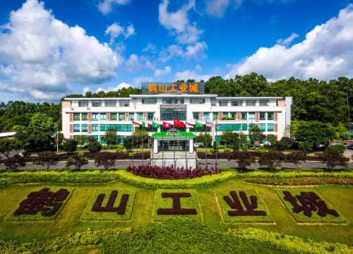 皇家国际工业城。谭成伟摄