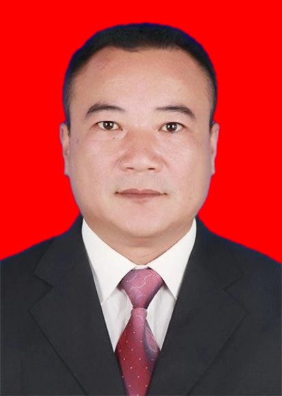 姓名：梁志源职务：镇长、镇委副书记.jpg