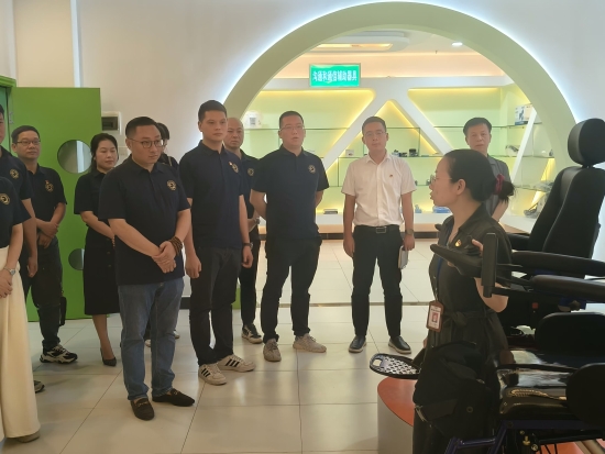 已处理1720780696226市青年企业家参观市残疾人综合服务中心.jpg